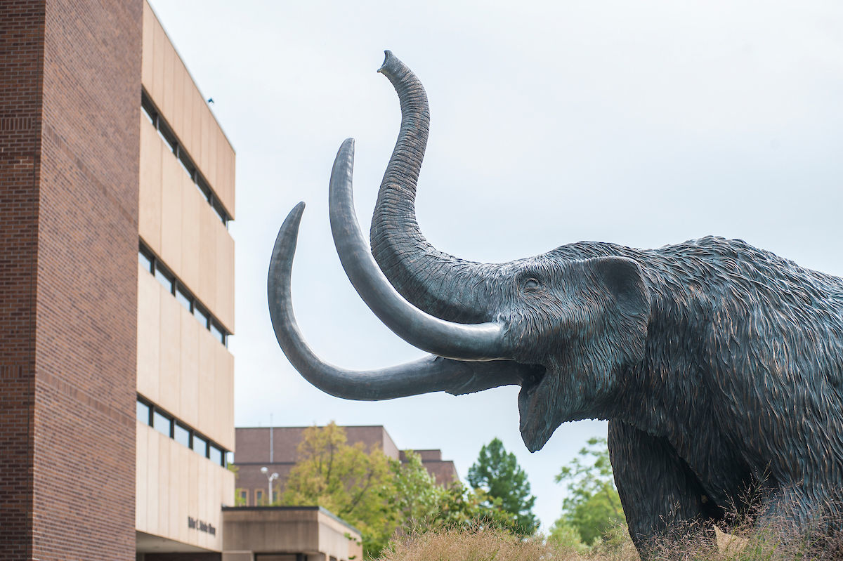 Purdue Fort Wayne starts student emergency fund